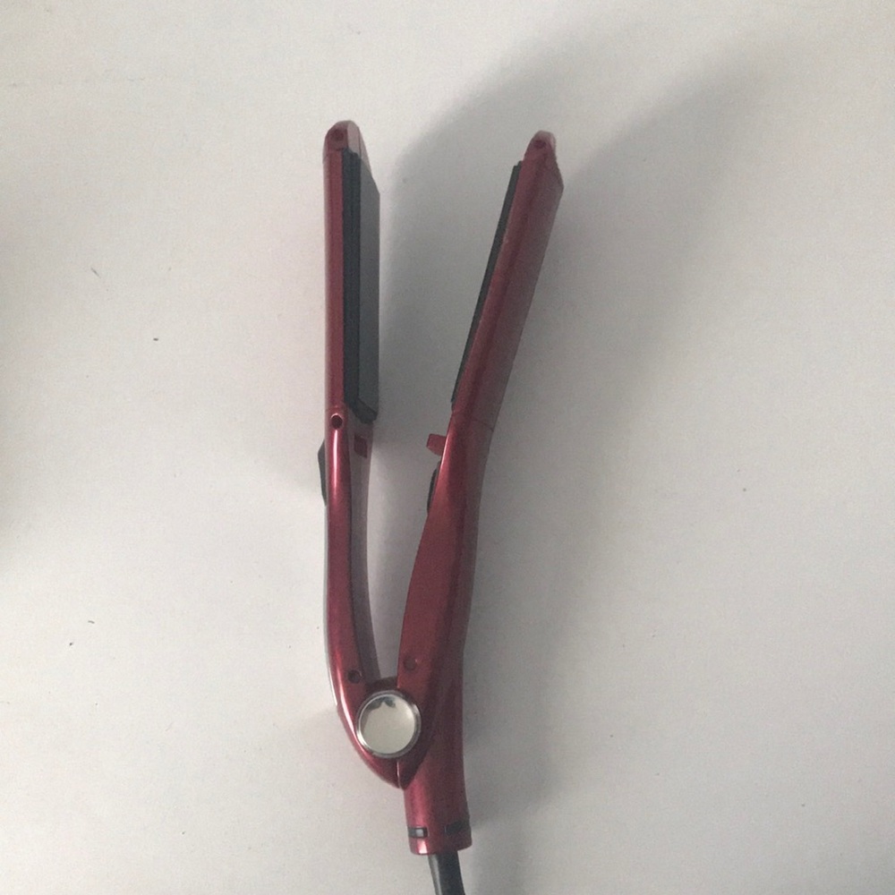 Straightener